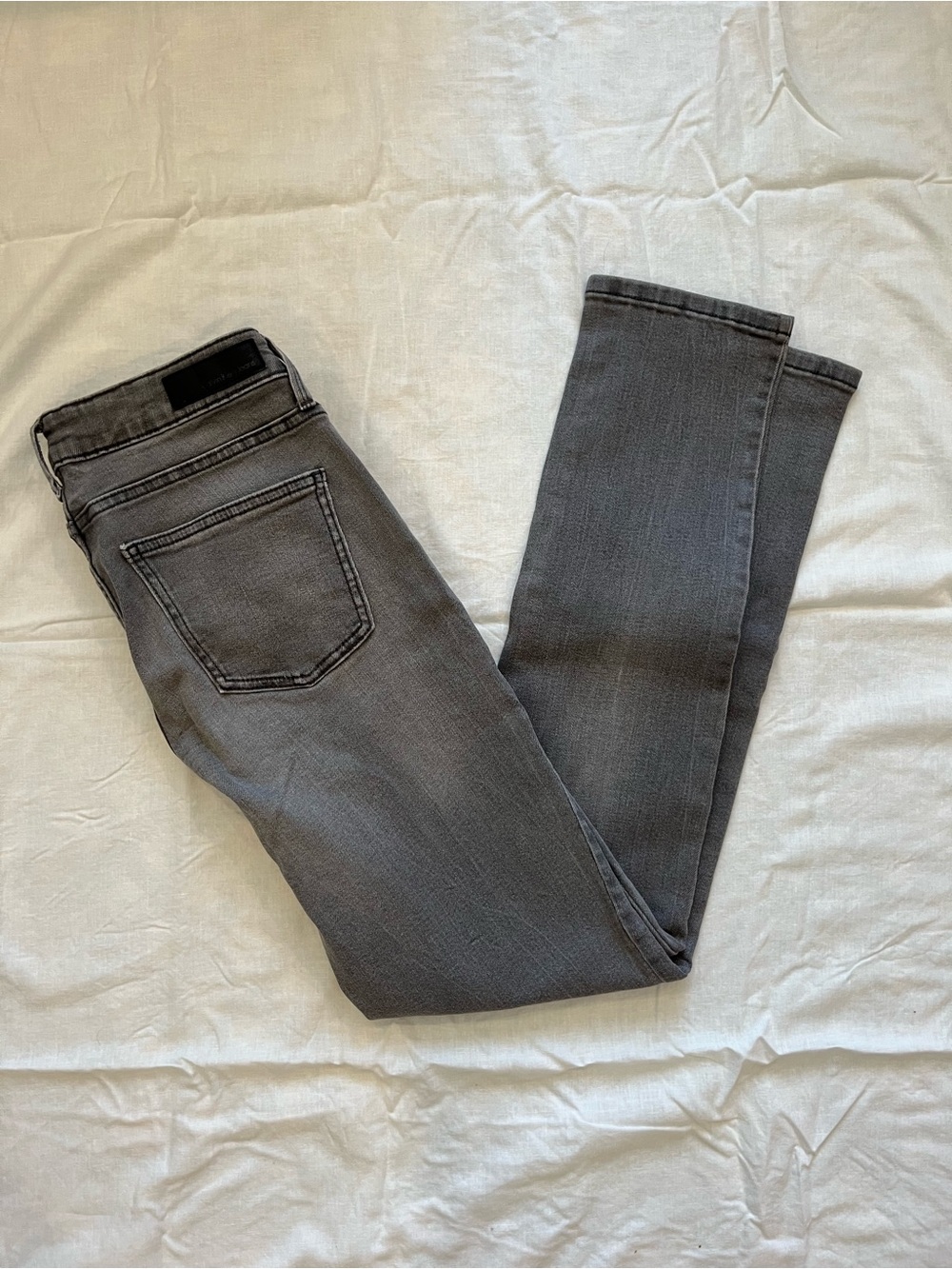 Calvin Klein Jeans Women's Skinny Jeans in Gray